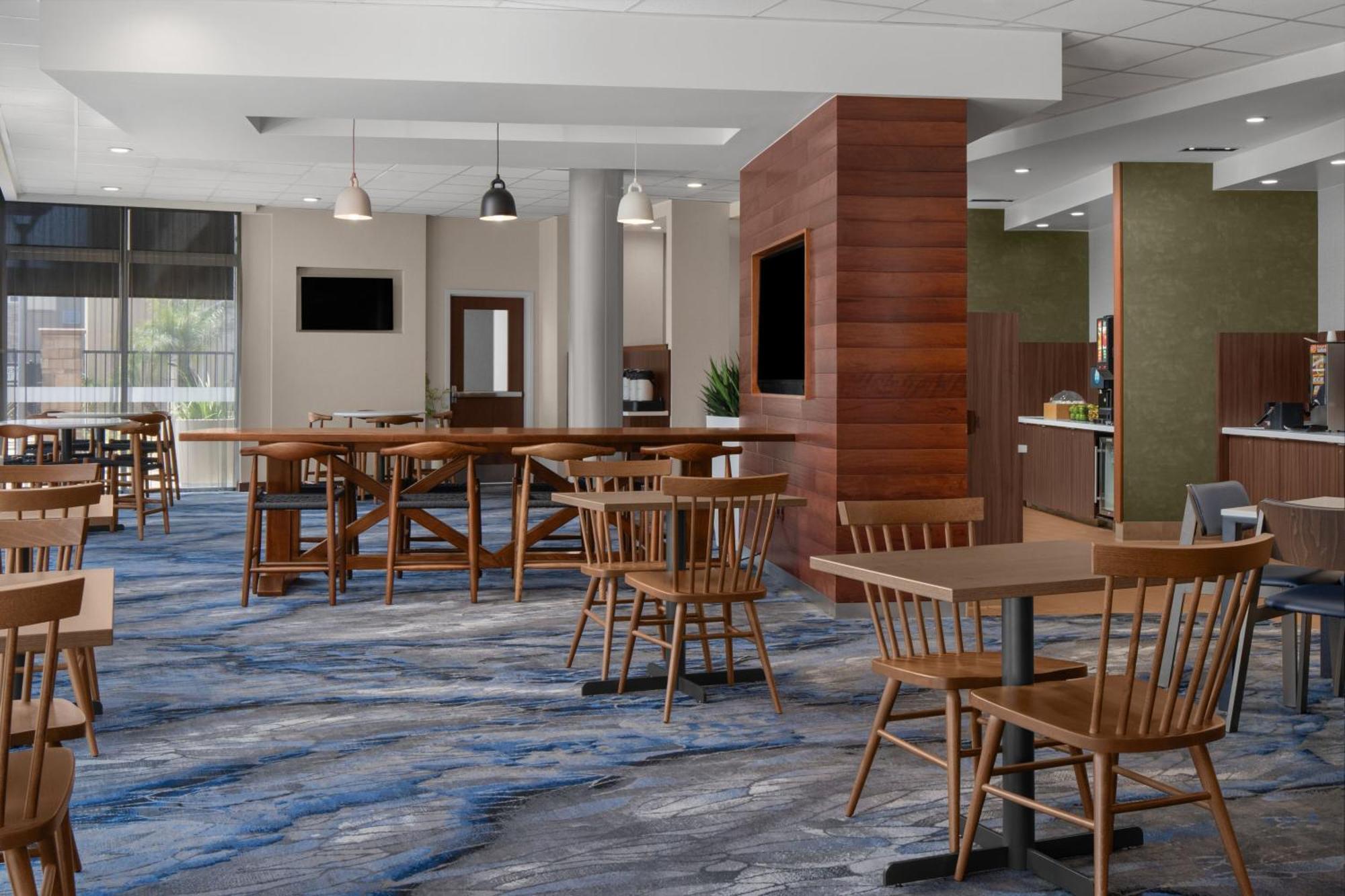 Fairfield & By Marriott Orange County Hotel Tustin