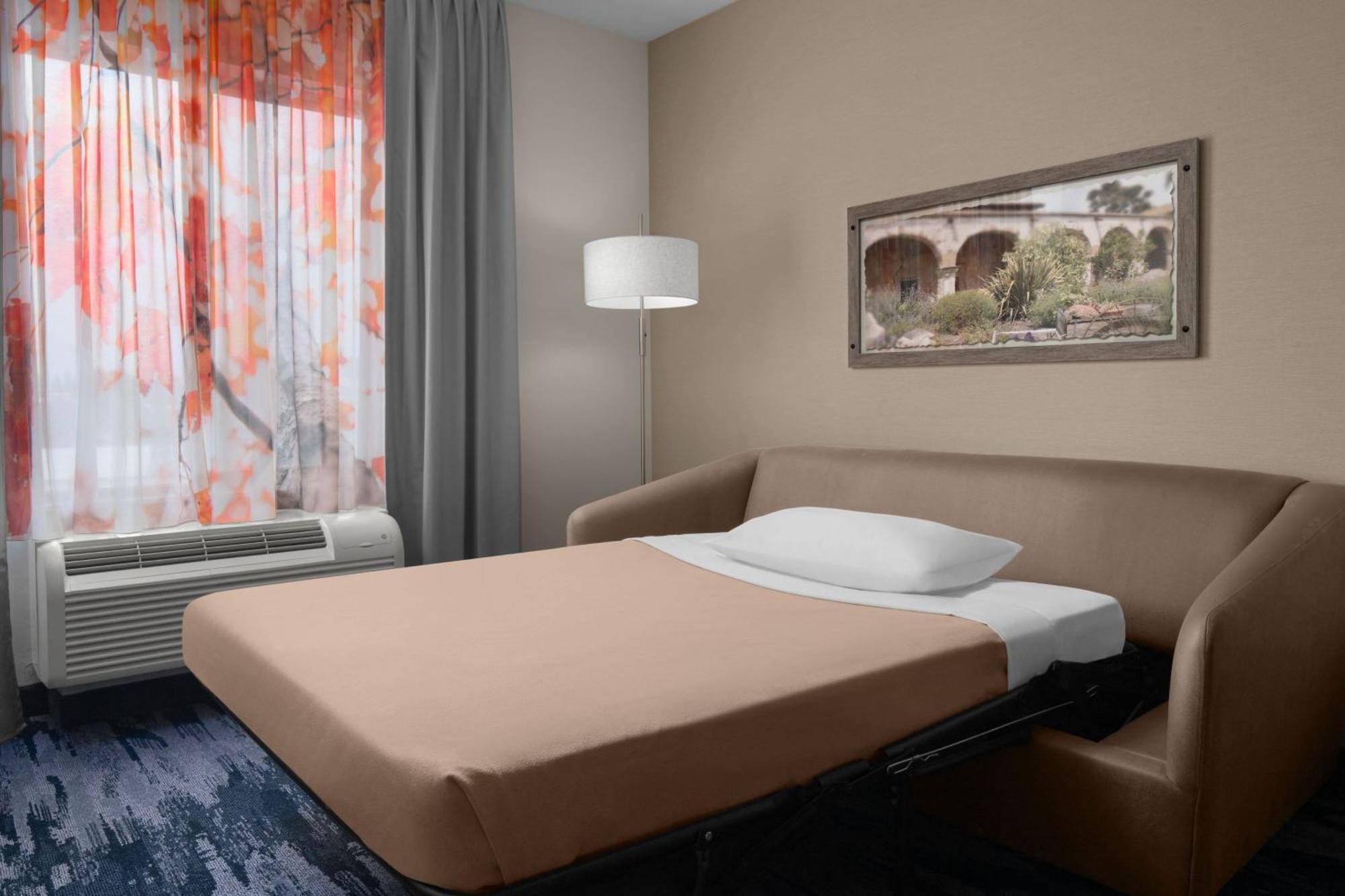 Fairfield & By Marriott Orange County 3* Tustin