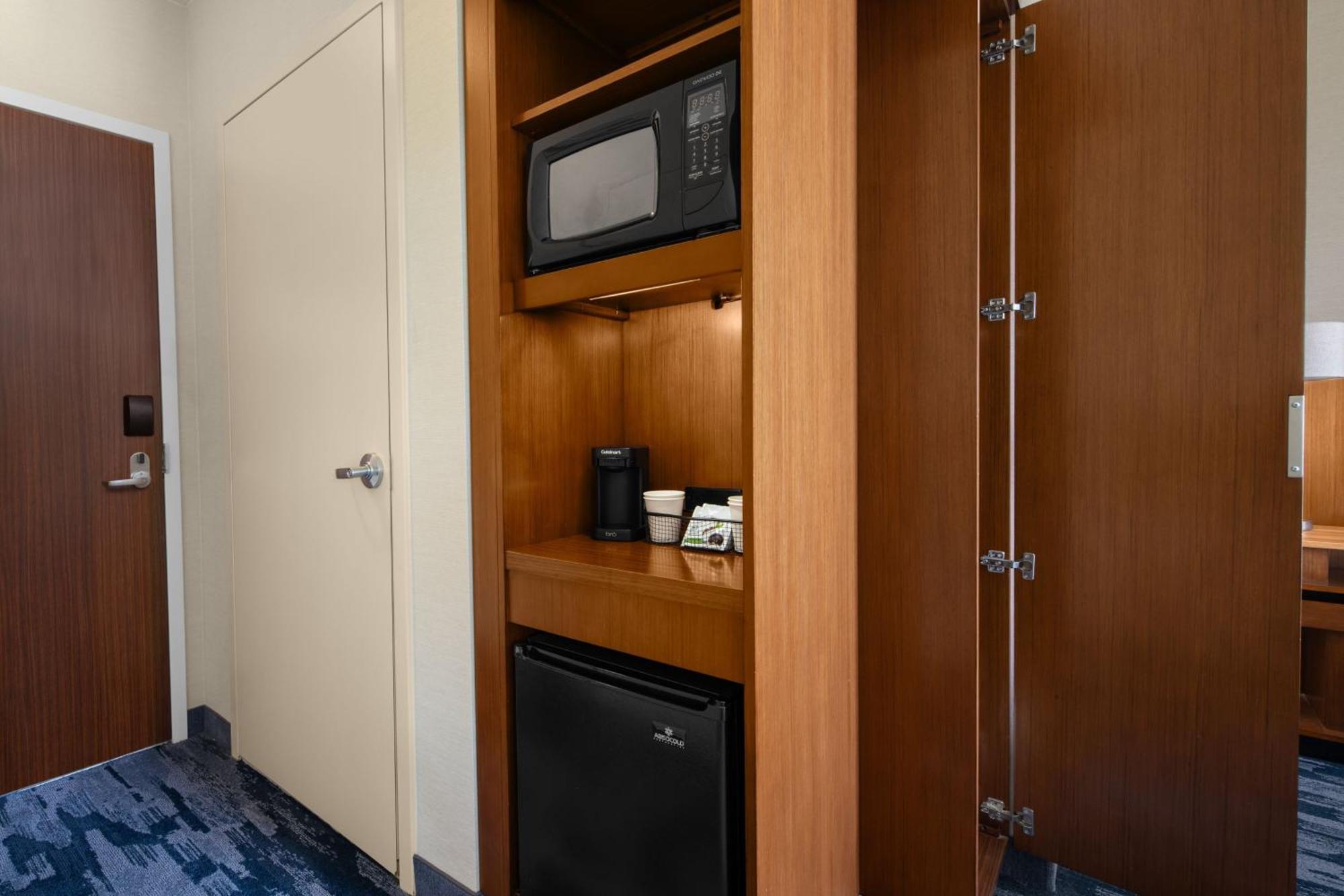 Fairfield & By Marriott Orange County Hotel