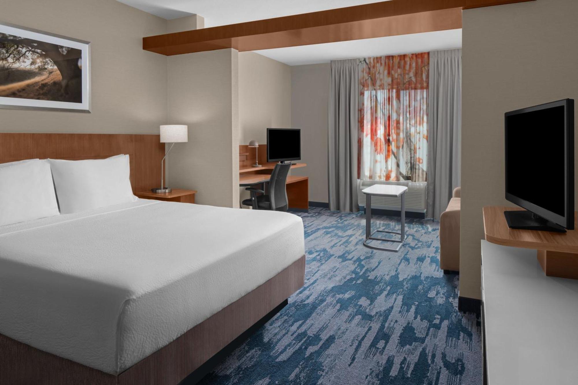 Hotel Fairfield & By Marriott Orange County 3*