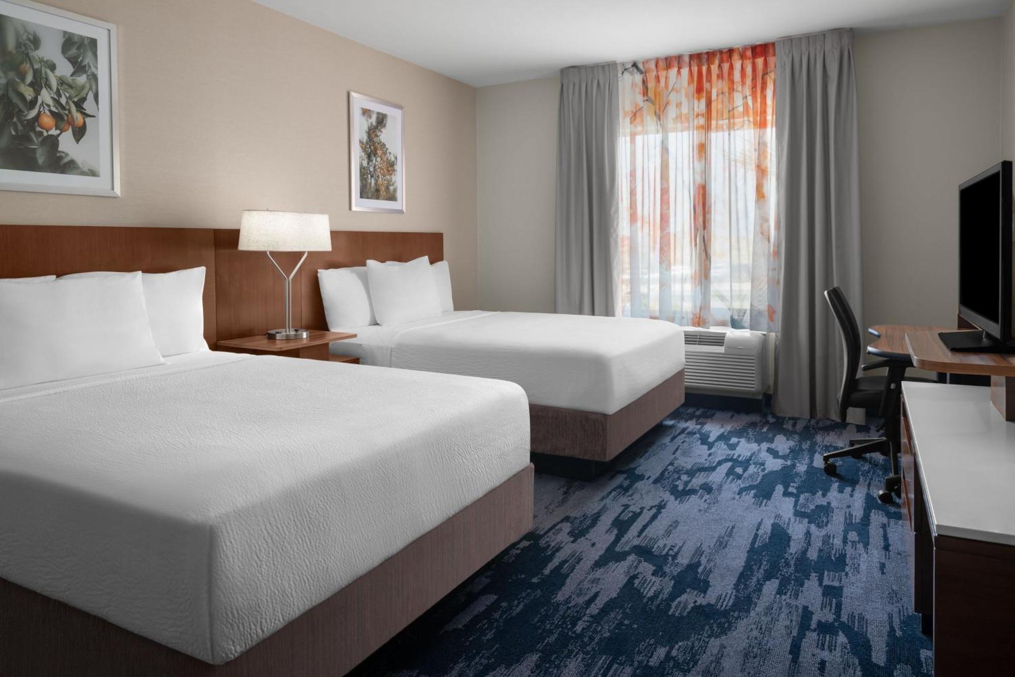 Fairfield & By Marriott Orange County 3*
